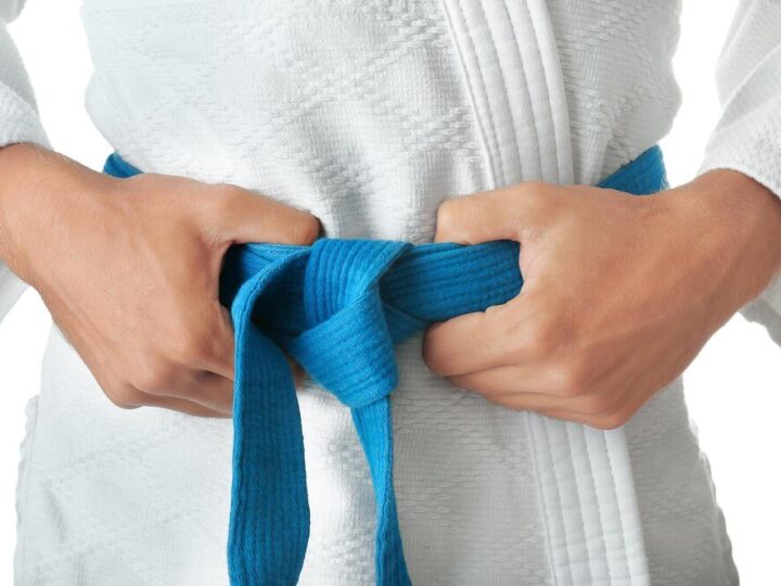 Stopnie i pasy w judo: kolory, kolejność i jak zdobyć czarny pas